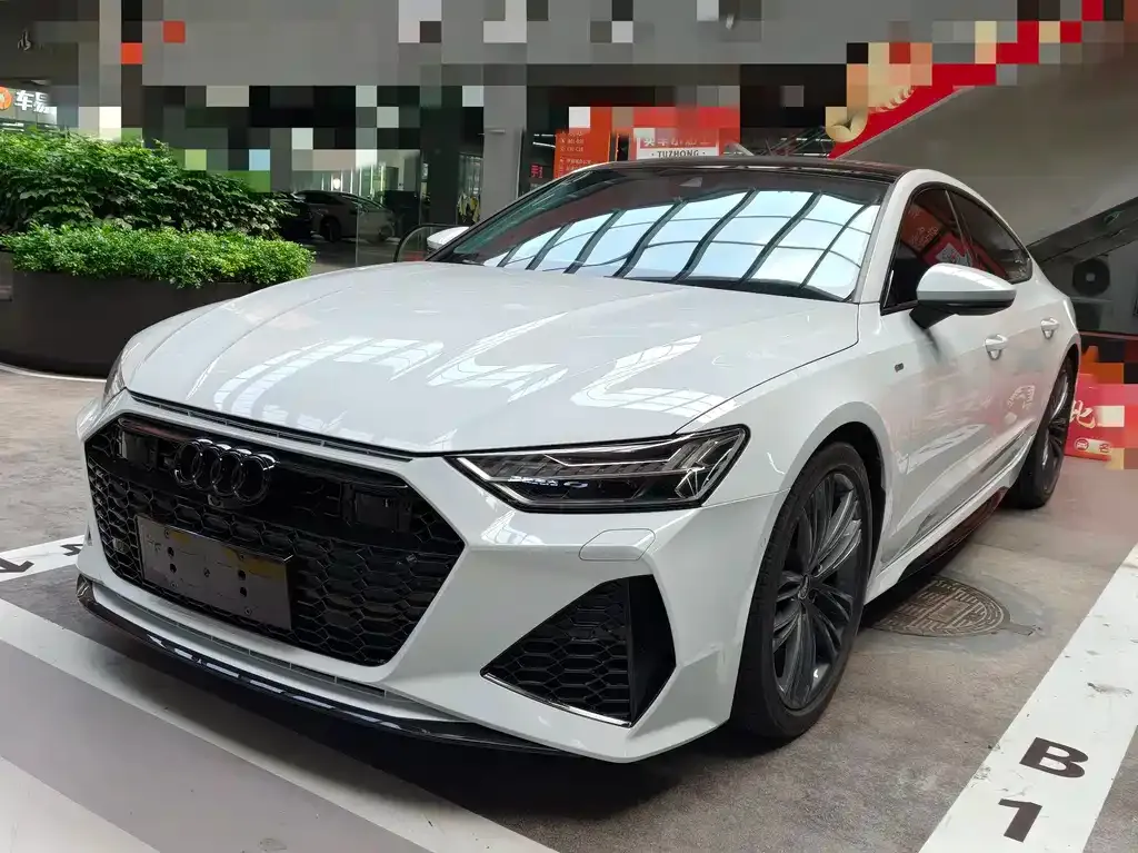 Audi A7 — фото 1