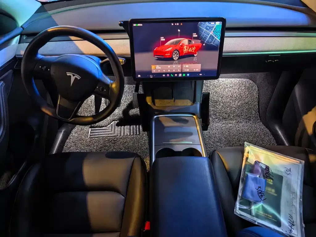Tesla Model Y — фото 6