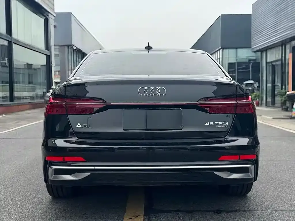 Audi A6L — фото 8