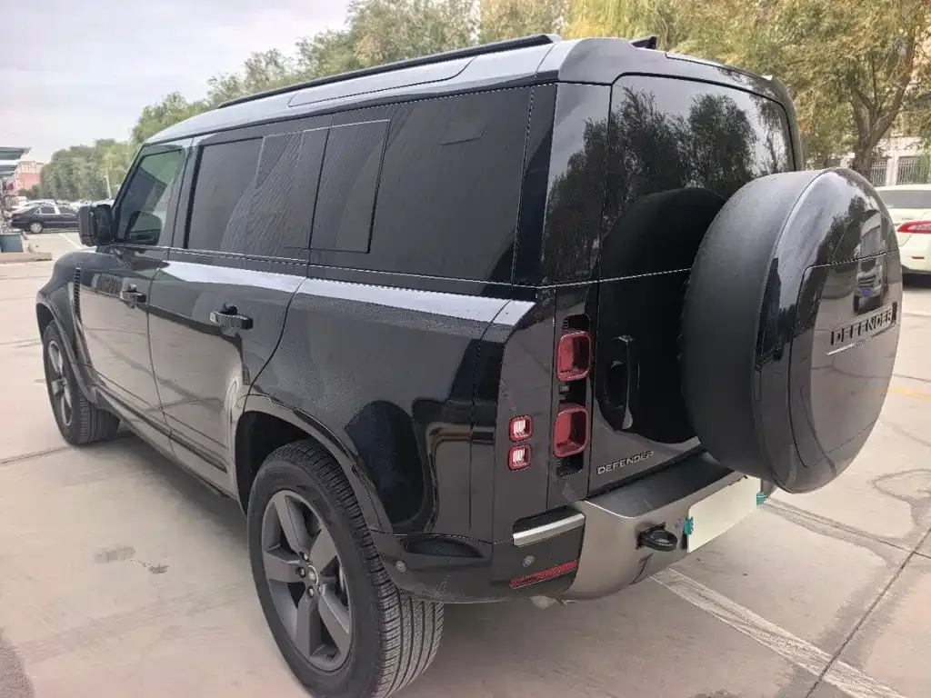 Land Rover Defender — фото 2