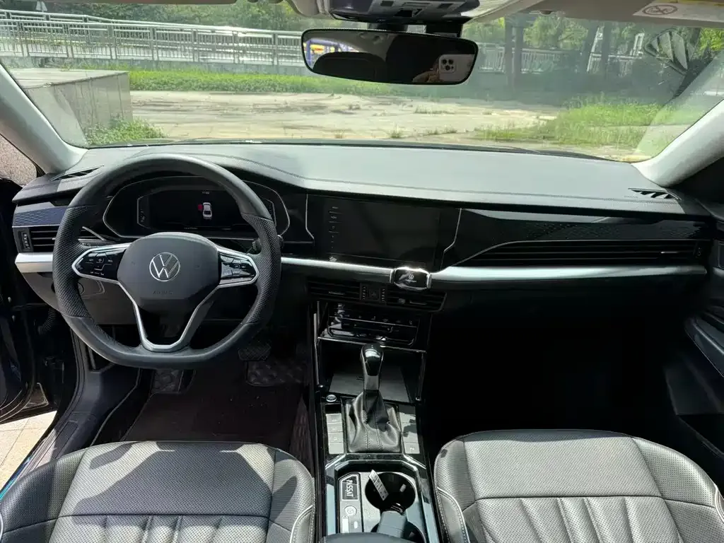 Volkswagen Passat — фото 8