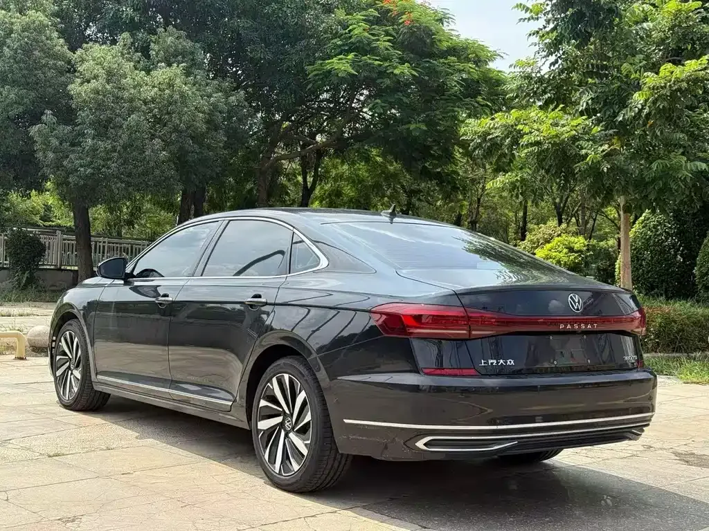 Volkswagen Passat — фото 9