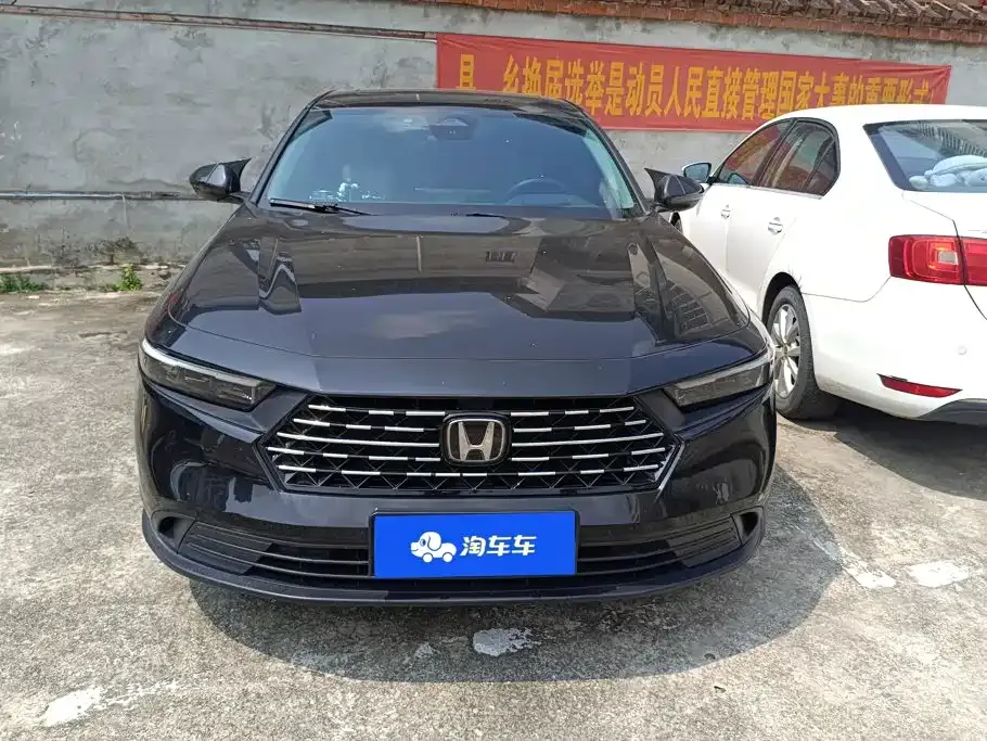 Honda Accord — фото 10