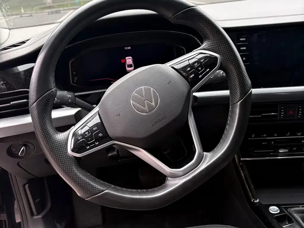 Volkswagen Passat — фото 5