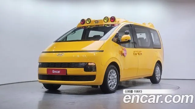 Hyundai Staria — фото 1