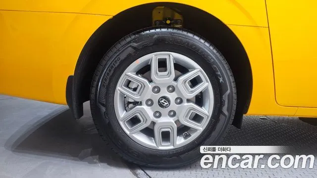 Hyundai Staria — фото 2