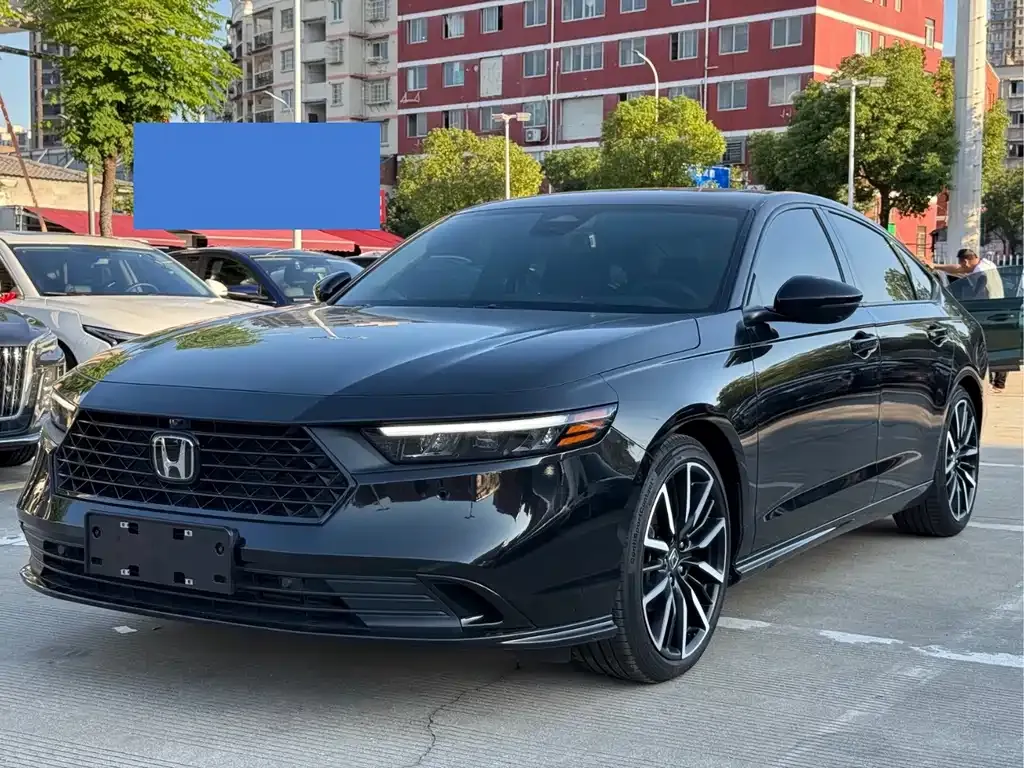 Honda Accord — фото 1