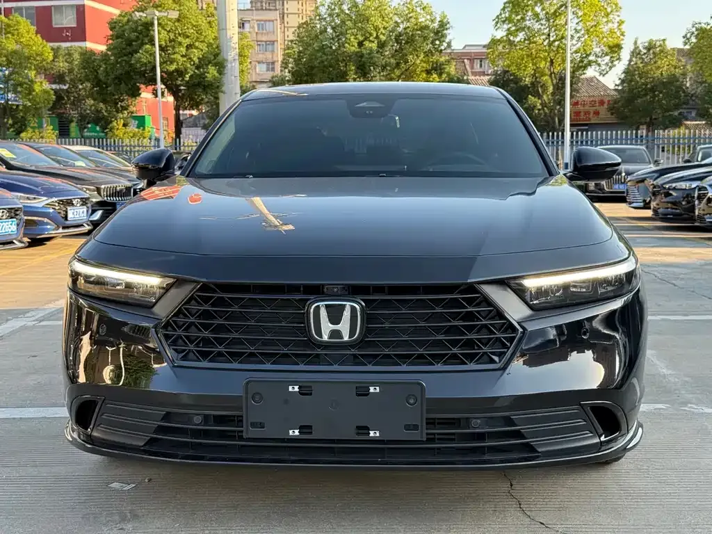 Honda Accord — фото 8