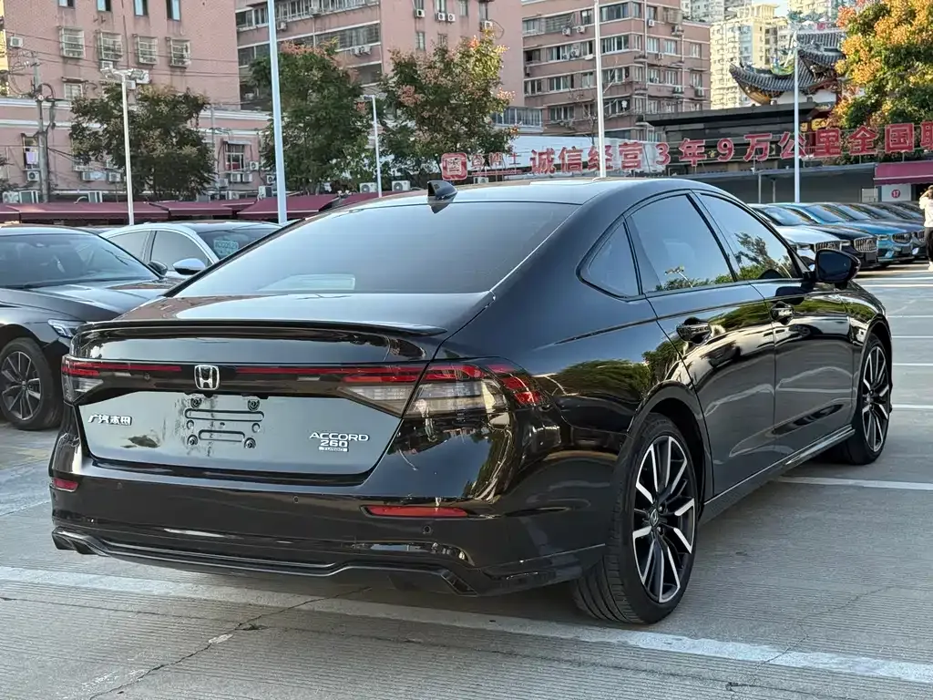 Honda Accord — фото 5