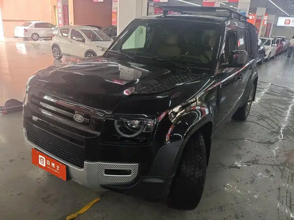 Land Rover Defender — фото 1