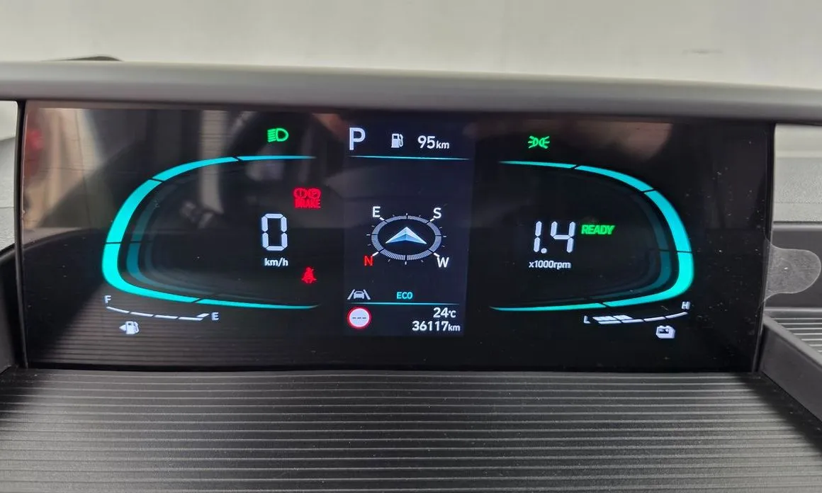 Hyundai Staria — фото 2