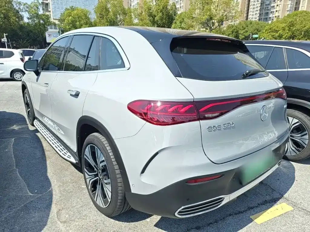 Mercedes-Benz EQE SUV — фото 4