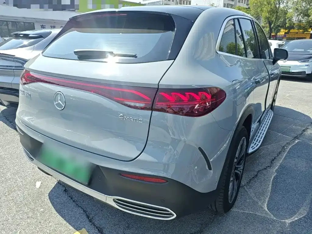 Mercedes-Benz EQE SUV — фото 2