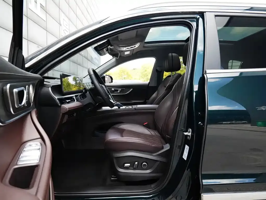 Chery Tiggo 8 PRO NEV — фото 10
