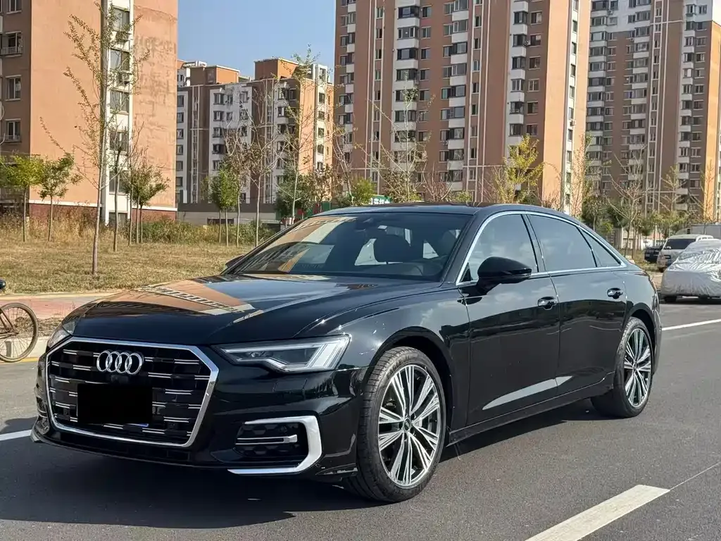 Audi A6L — фото 1