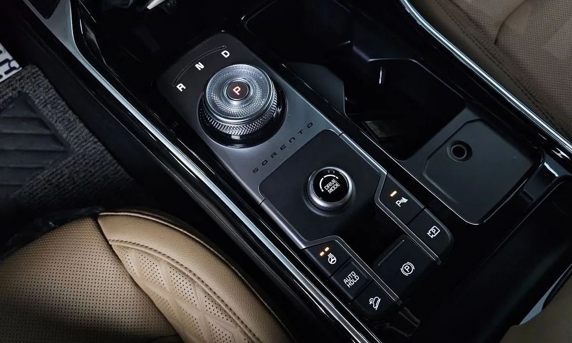 Kia Sorento — фото 6