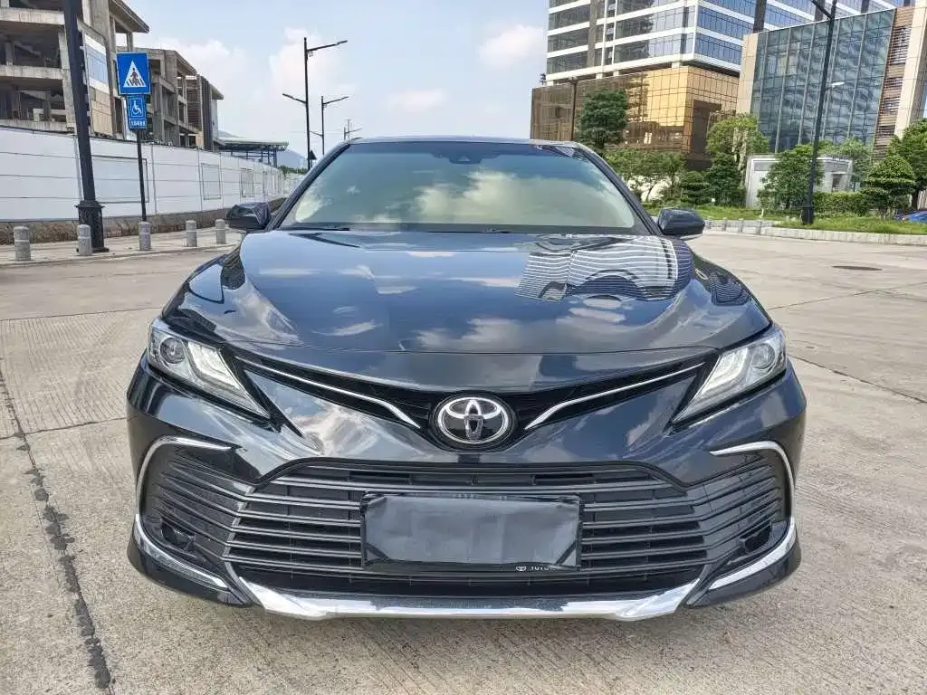 Toyota Camry — фото 6