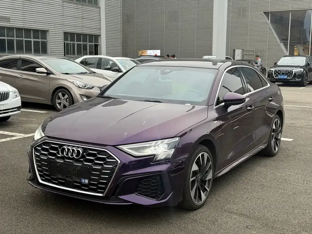 Audi A3 — фото 1