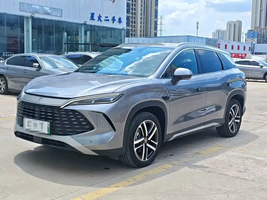 BYD L DM-i — фото 1