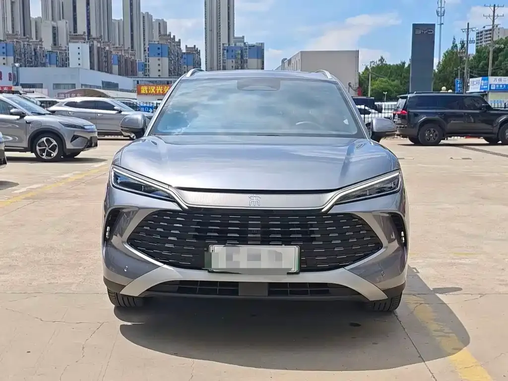 BYD L DM-i — фото 9