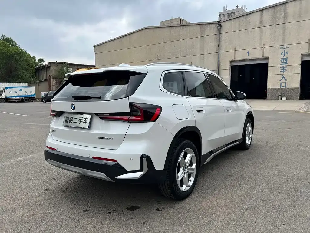 BMW X1 — фото 10