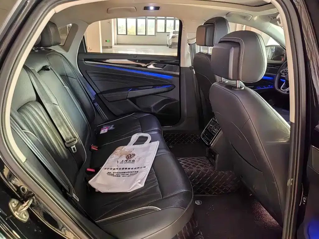 Volkswagen Passat — фото 2
