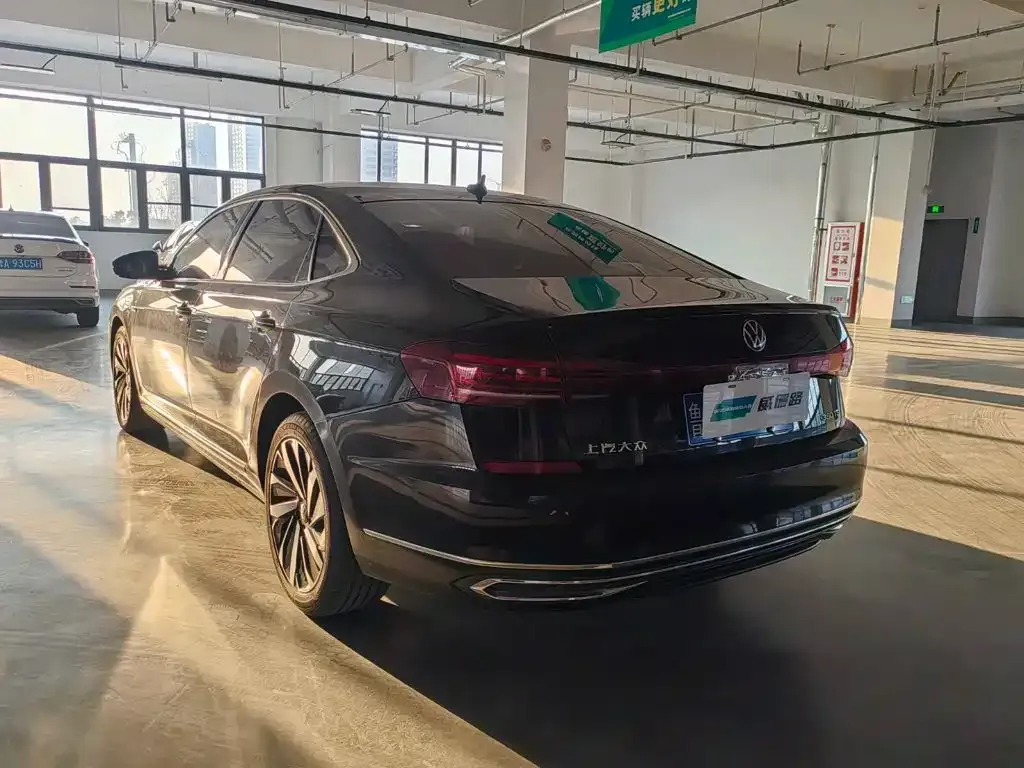 Volkswagen Passat — фото 9