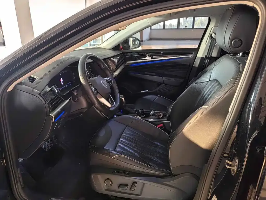 Volkswagen Passat — фото 8
