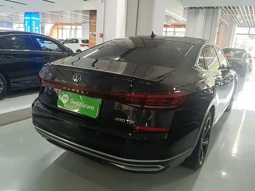 Volkswagen Passat — фото 8