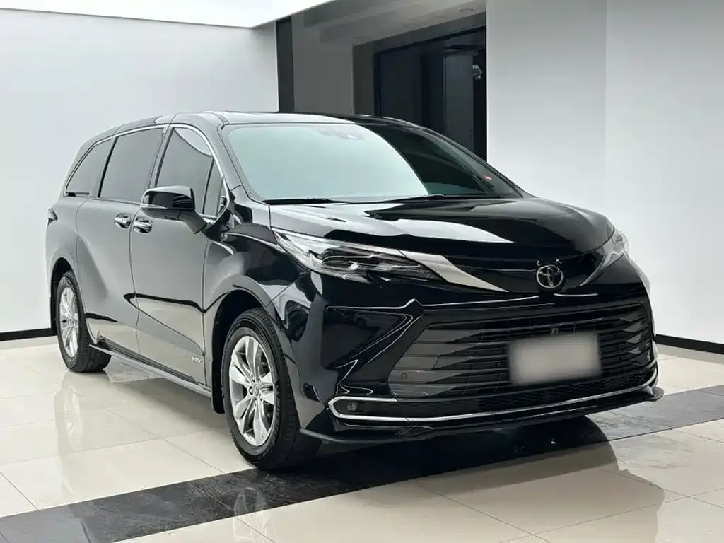 Toyota Sienna — фото 3