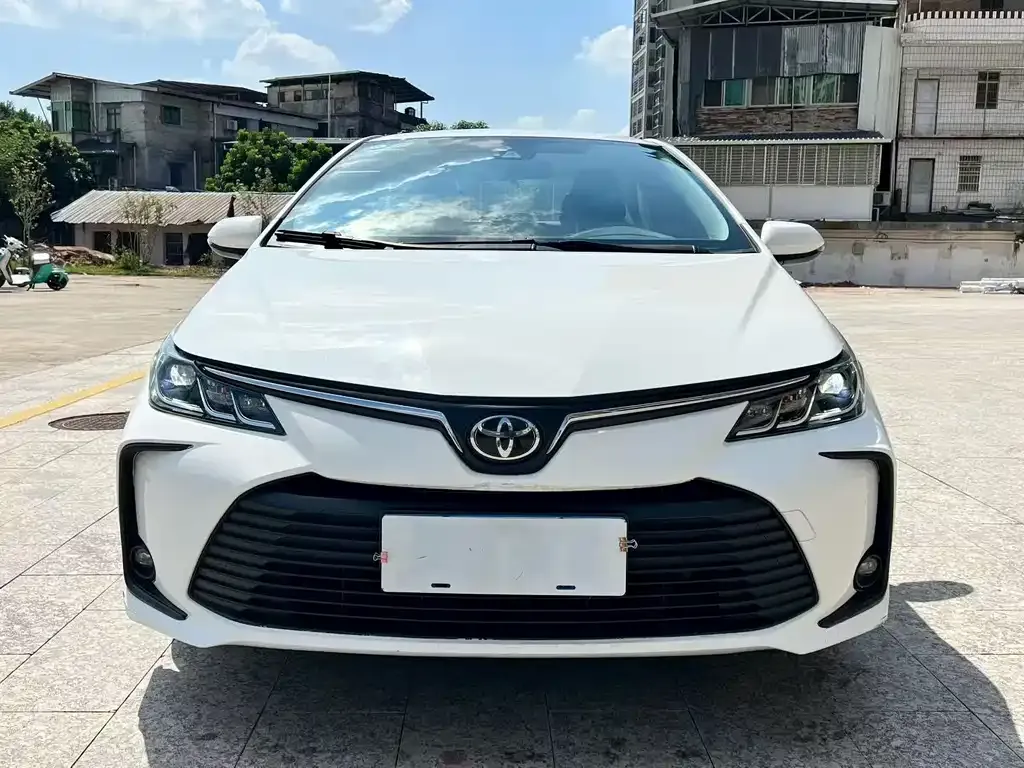 Toyota Corolla — фото 6
