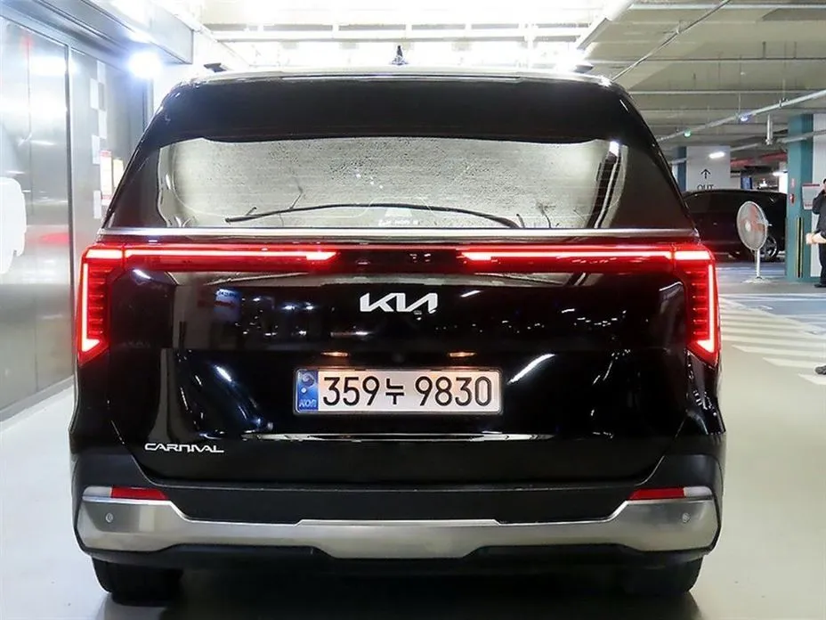 Kia Carnival — фото 6