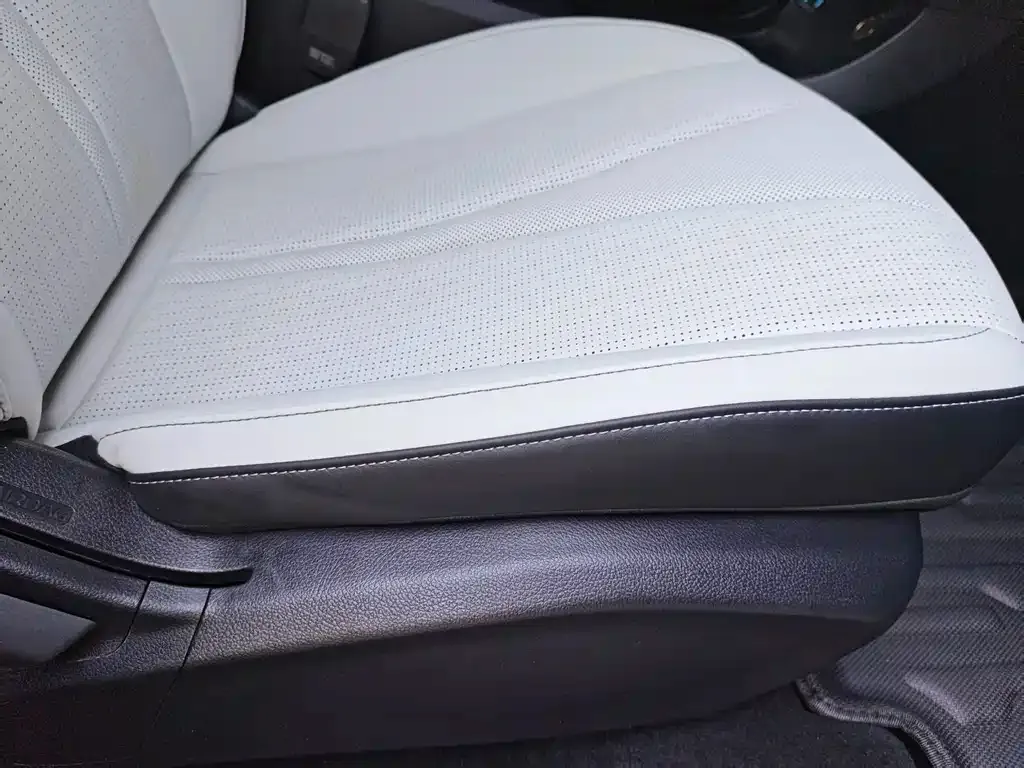 BYD Seal 05 DM-i — фото 10