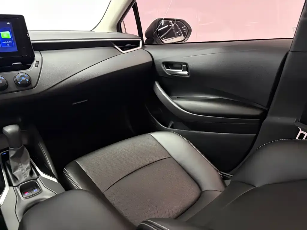 Toyota Corolla — фото 9