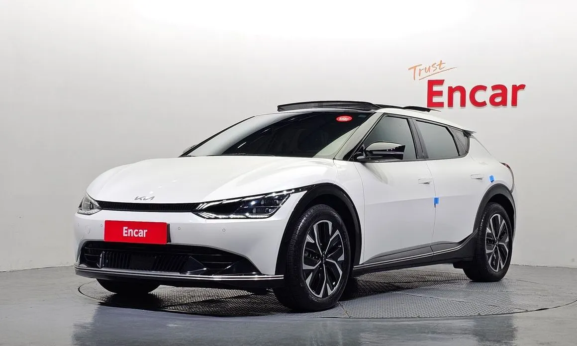Kia EV6 — фото 1