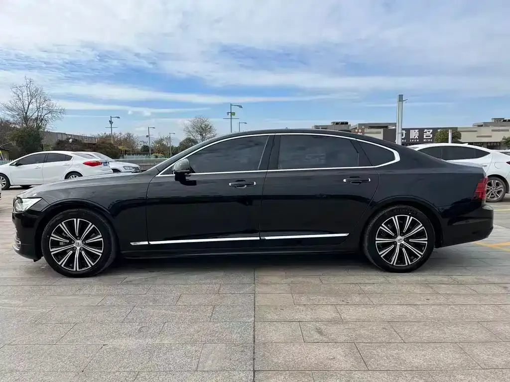 Volvo S90 — фото 7