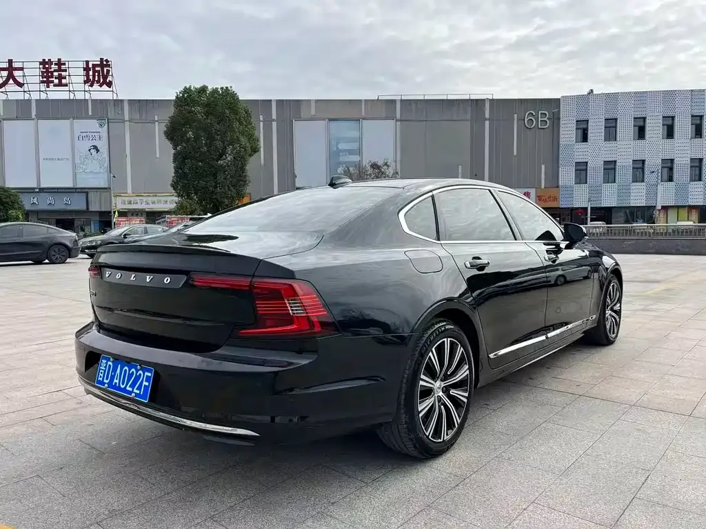 Volvo S90 — фото 5