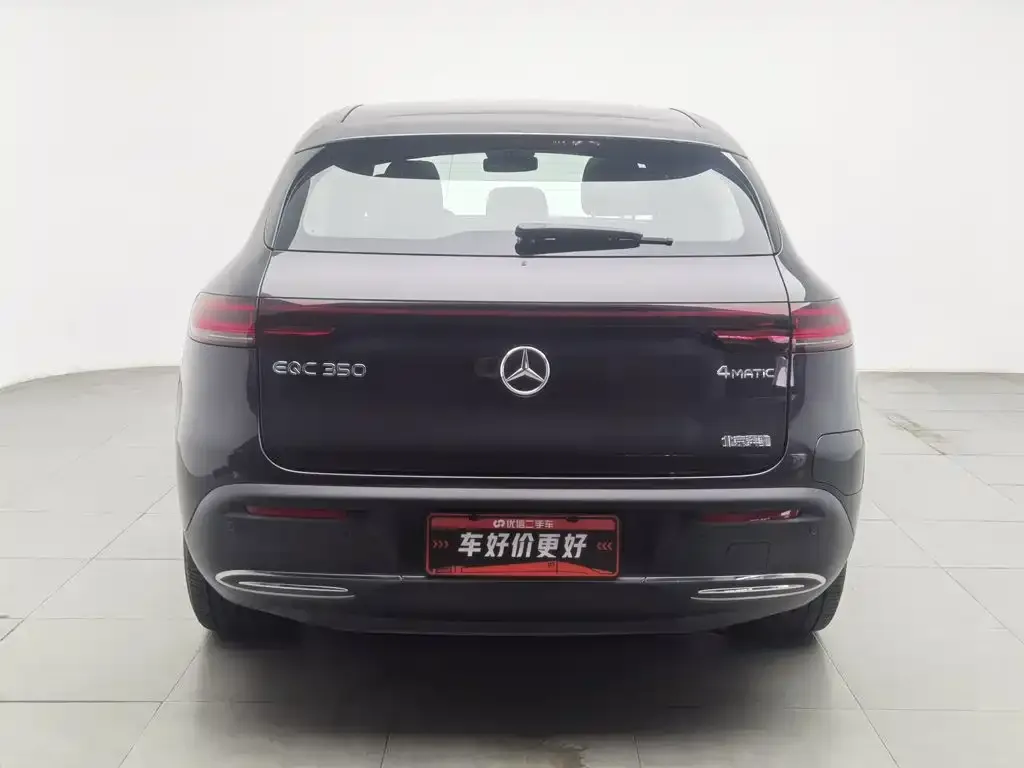 Mercedes-Benz EQC — фото 10