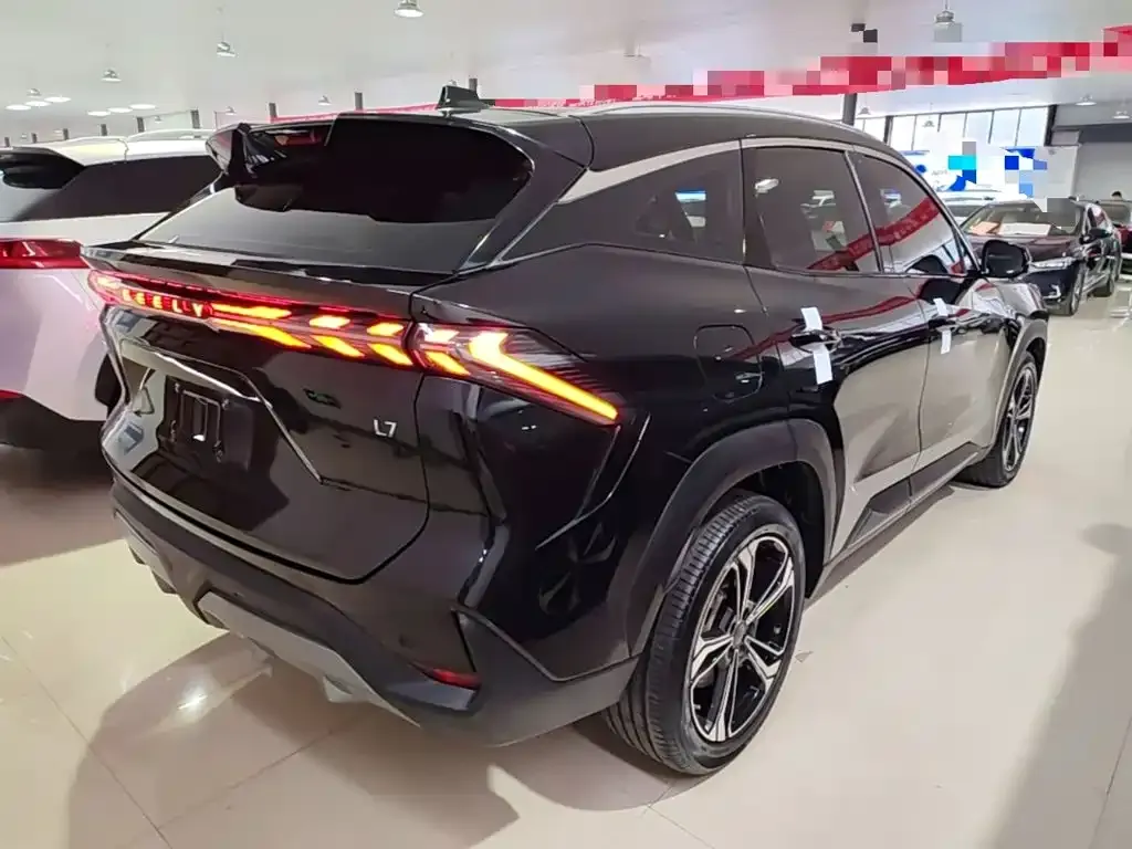 Geely Galaxy L7 — фото 10