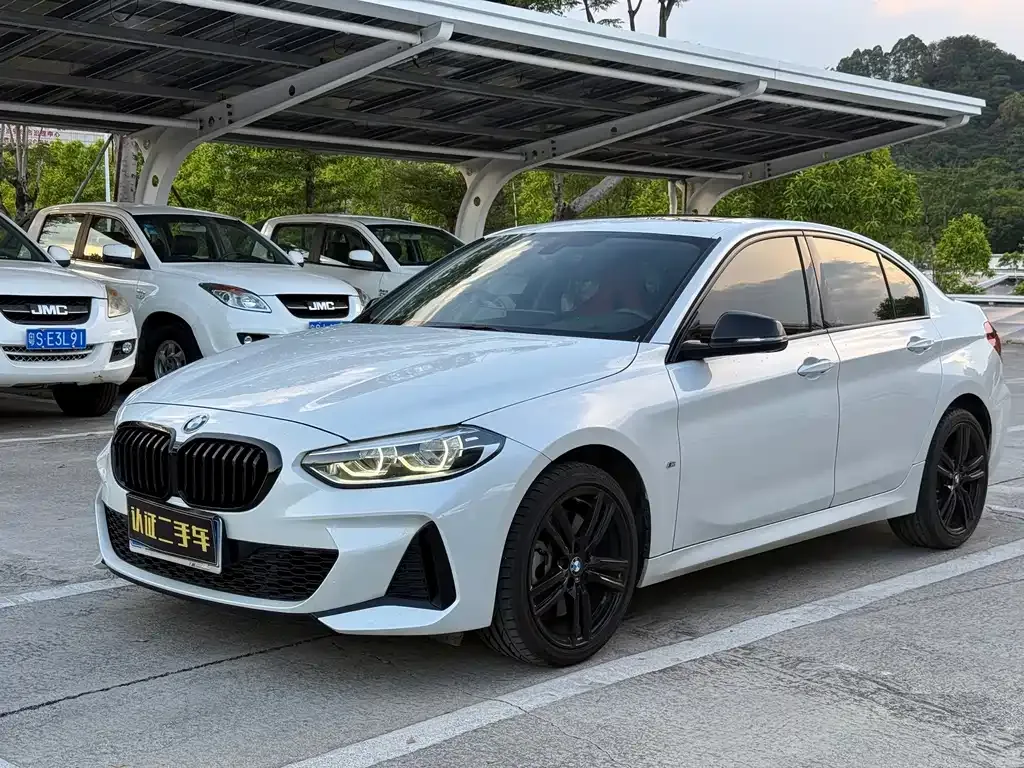 BMW 1 Series — фото 1
