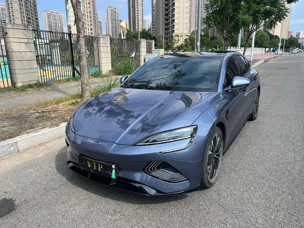 BYD Seal — фото 1