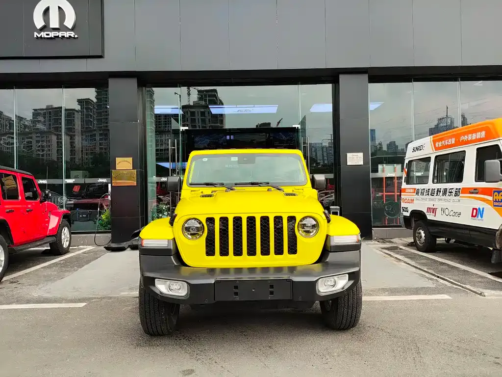 Jeep Wrangler PHEV — фото 5