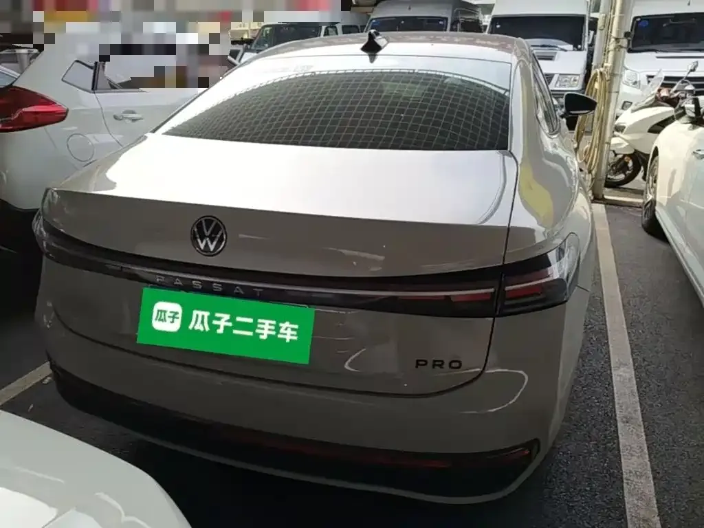 Volkswagen Passat — фото 7