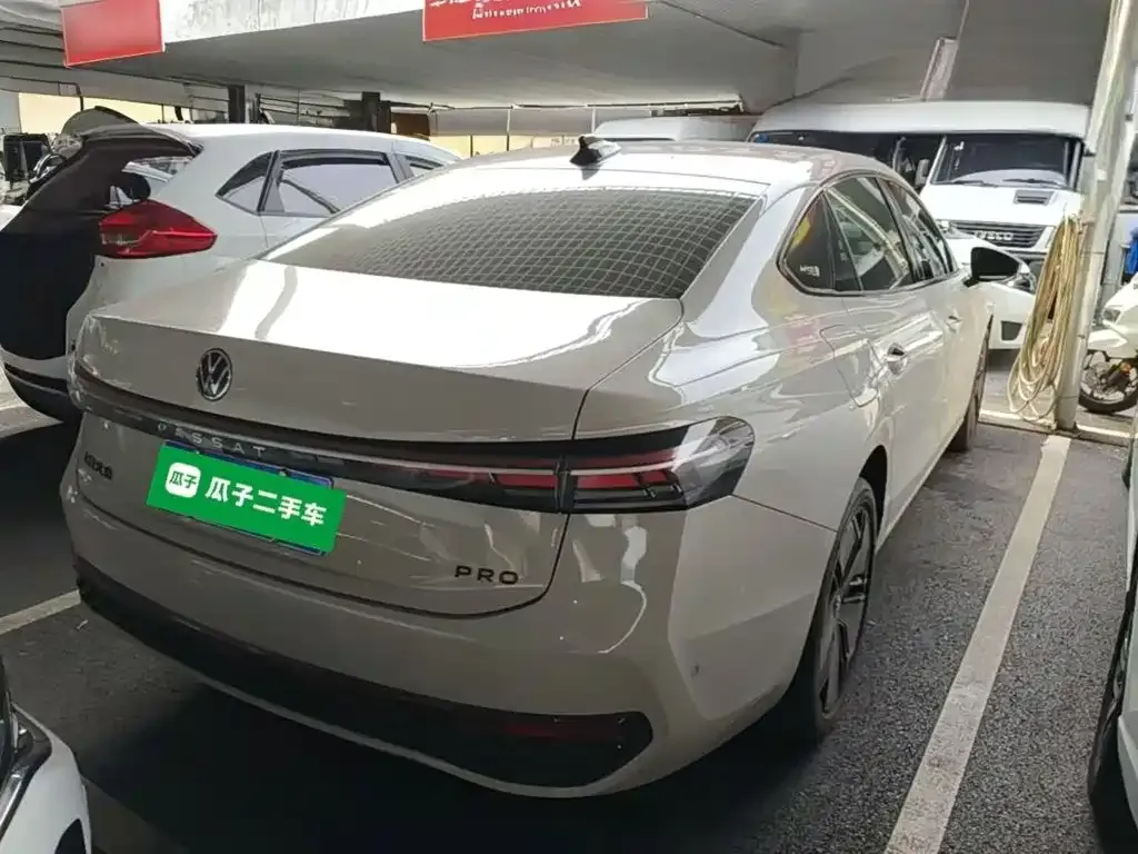 Volkswagen Passat — фото 6