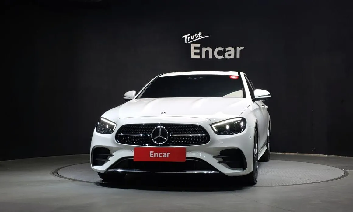 Mercedes-Benz E-Class — фото 2
