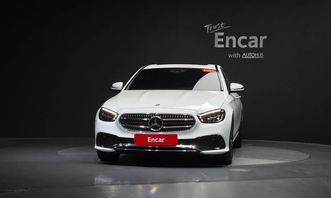 Mercedes-Benz E-Class — фото 5
