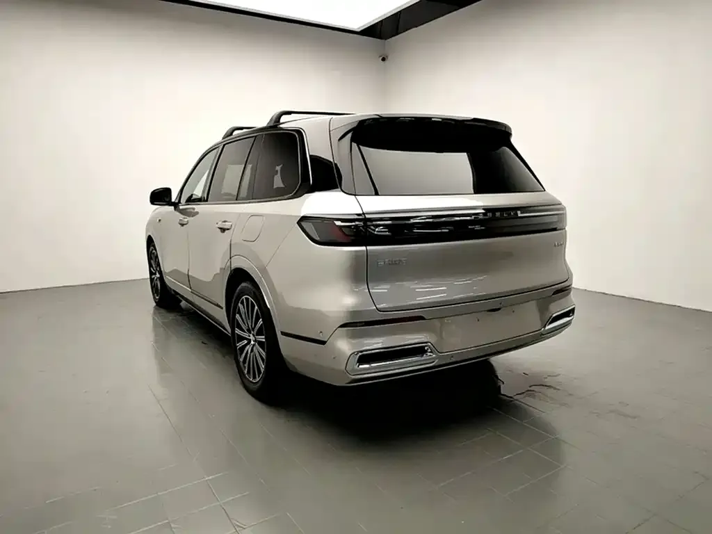 Geely Galaxy M9 — фото 7