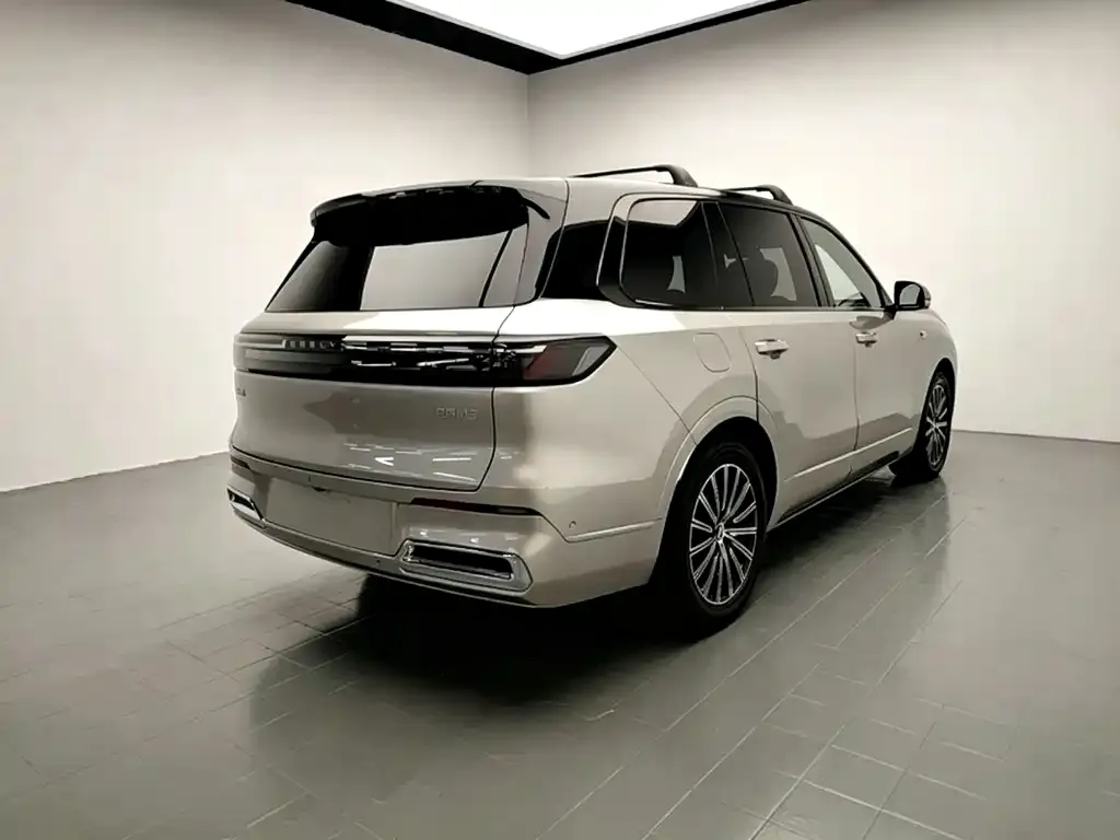 Geely Galaxy M9 — фото 4
