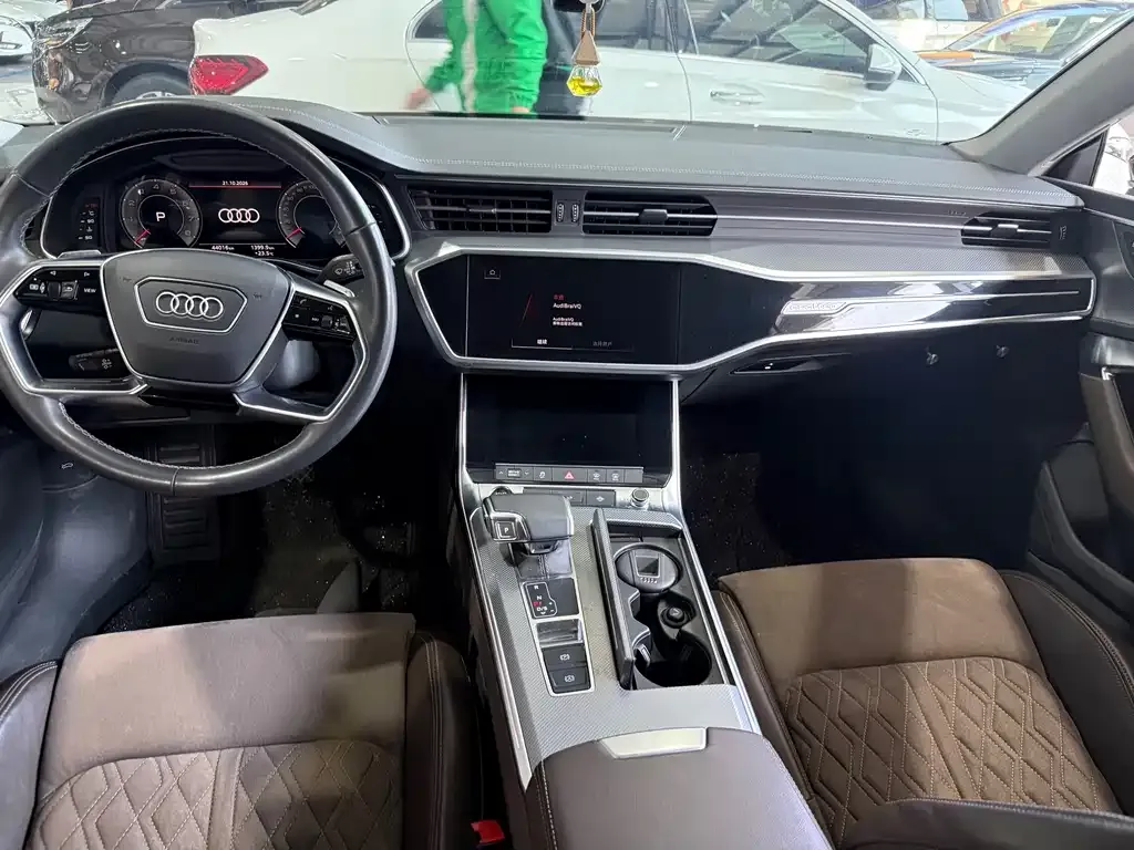 Audi A7L — фото 4