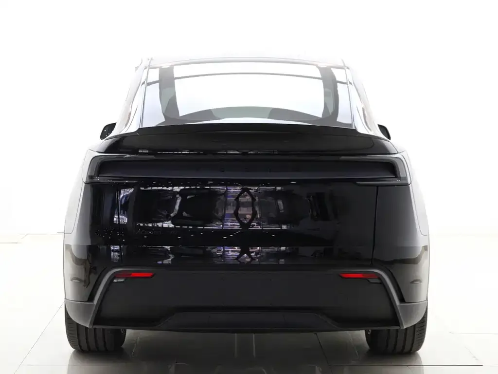 Tesla Model Y L — фото 3